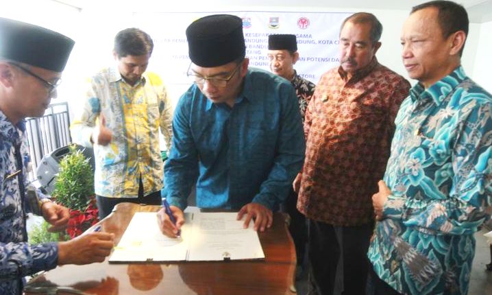 Sepakat Promosi Bersama, Kepala Daerah Se-Bandung Raya Teken MoU Sepakat Promosi Bersama, Kepala Daerah Se-Bandung Raya Teken MoU