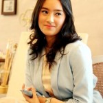 Tatjana Saphira Jajal Nyanyi dan Nulis