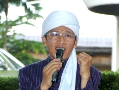 Membela Alquran Tidak Cukup Cara Lisan