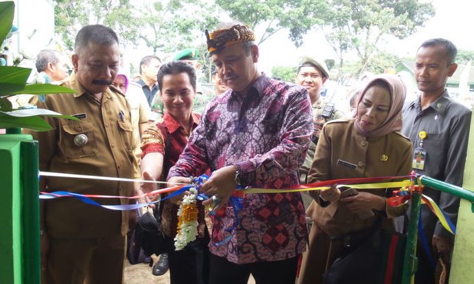 1.500 Siswa Dapat Beasiswa 1.500 Siswa Dapat Beasiswa