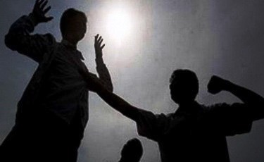 Dua Anggota Brimob Dikeroyok Ormas