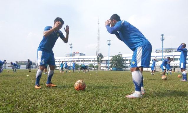 Pemain Tidak Percaya Mitos persib-latihan