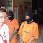 Ngaku Polisi R dan AR di Dibekuk