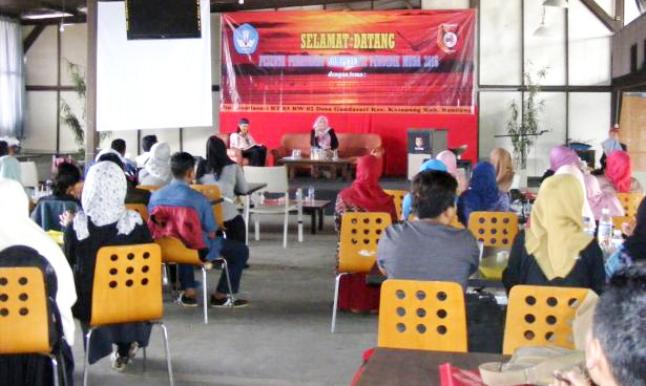 Imas Guru Muda Berprestasi Layak Diangkat PNS