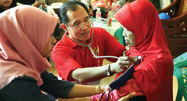 Michael Leksodimulyo, Dokter yang Mengabdi untuk Gelandangan
