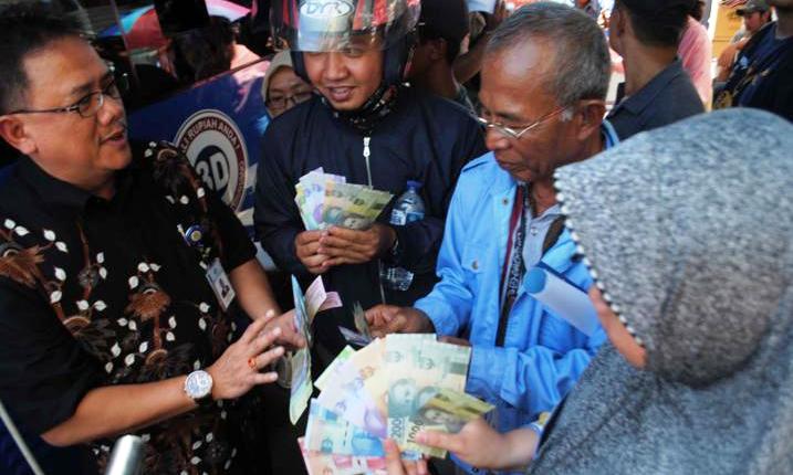 Dua Mobil Kas Keliling BI Layani Penukaran