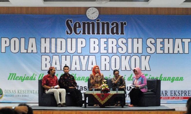 Dinkes Jabar Turunkan Angka Pecandu Rokok Dinkes Jabar Turunkan Angka Pecandu Rokok