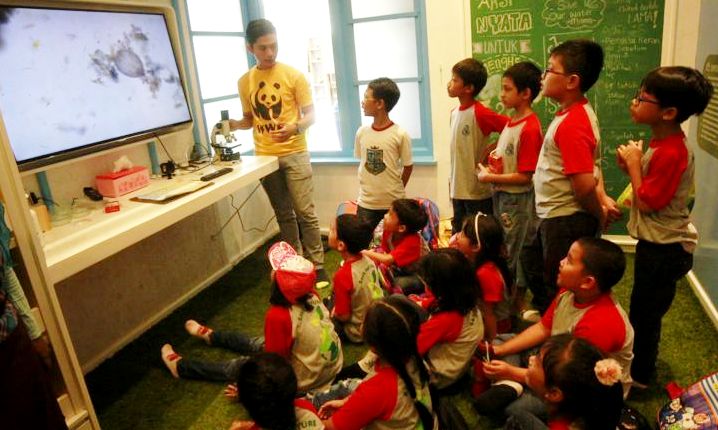 WWF Ajak Siswa Belajar Kandungan Air WWF Ajak Siswa Belajar Kandungan Air