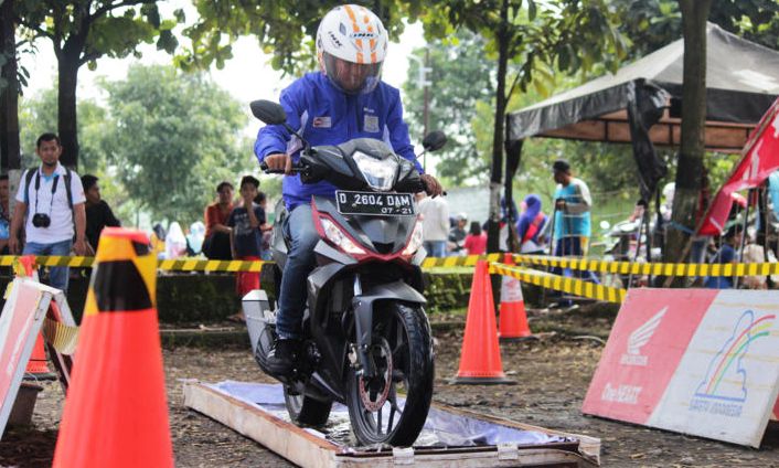 Sambangi 5 Kota di Jawa Barat, DAM Gelar Roadshow All New Honda Supra GTR 150