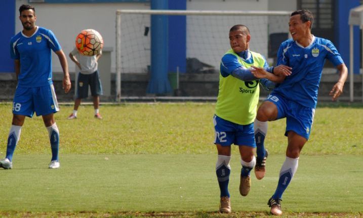 Pertahankan Gelar Kandang
