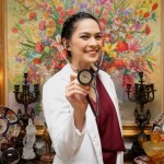 Mesty Ariotedjo, Dokter dan Model yang Care pada Layanan Kesehatan di Daerah Terpencil