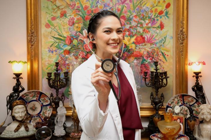 Mesty Ariotedjo, Dokter dan Model yang Care pada Layanan Kesehatan di Daerah Terpencil