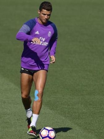 Cristiano Ronaldo Tak Suka Hitam Cristiano Ronaldo Tak Suka Hitam