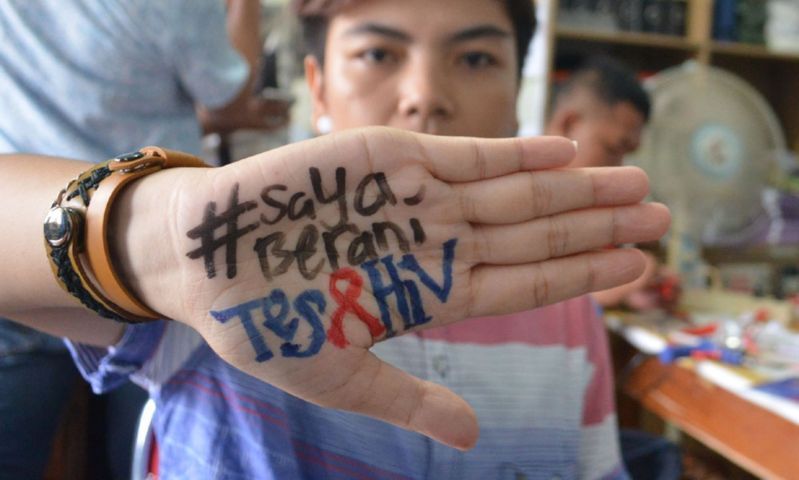 Buruh Pabrik Harus Tes VCT Buruh Pabrik Harus Tes VCT