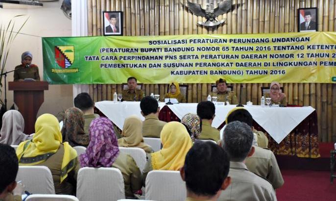 1.333 PNS Guru SMU Dialihtugaskan 1.333 PNS Guru SMU Dialihtugaskan