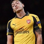 Mesut Oezil Buat Kecewa Berat Fans Arsenal