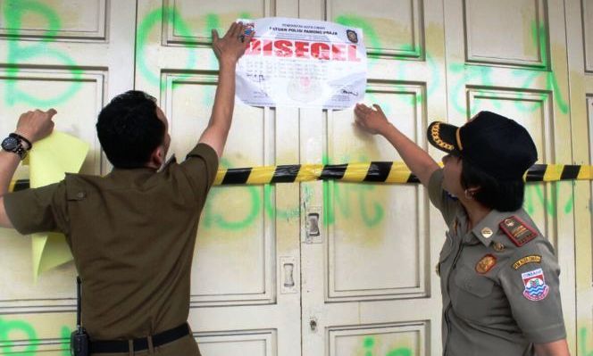 Membandel, Enam Mini Market Disegel