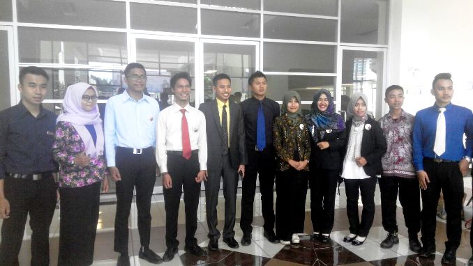 Motivator Ajak Mahasiswa Bandung Sukses dan Kaya Sejak Muda
