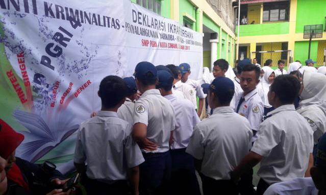 BNN Test Urine Siswa SMP PGRI 4