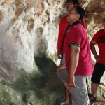 Ke Gua Beloyot di Pegunungan Kars yang Melelahkan