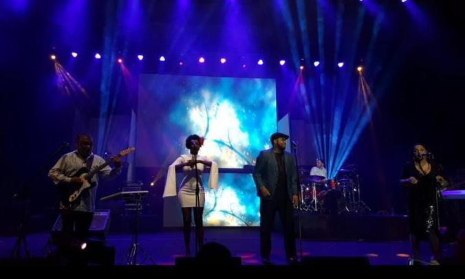 Incognito Bawa Suasana Romantis dan Hangat