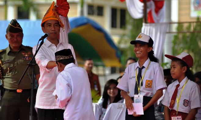 Sasar 896 Ribu Anak Yatim, Siswa Penghuni Panti Asuhan Dapat KIP Sasar 896 Ribu Anak Yatim, Siswa Penghuni Panti Asuhan Dapat KIP