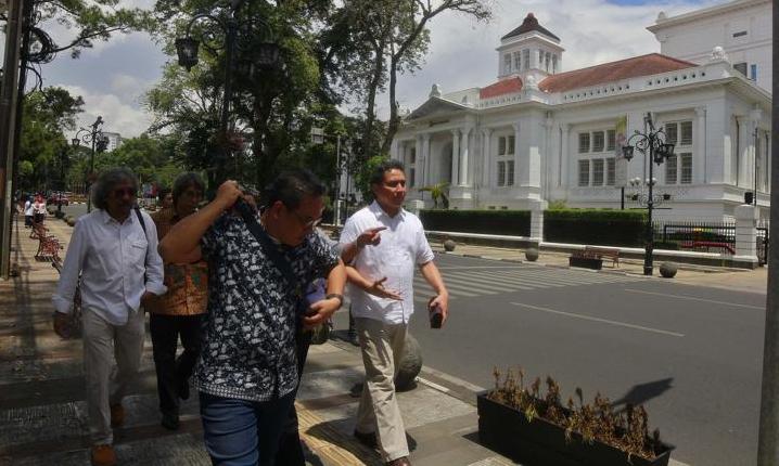 Kagumi Kota Bandung Pertahankan Cagar Budaya