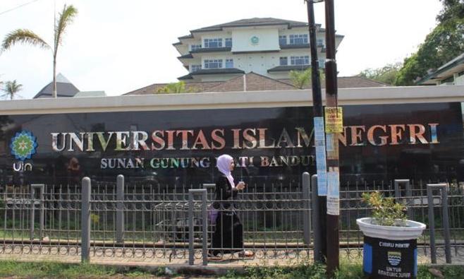 Dosen Berkelit Tak Hadir