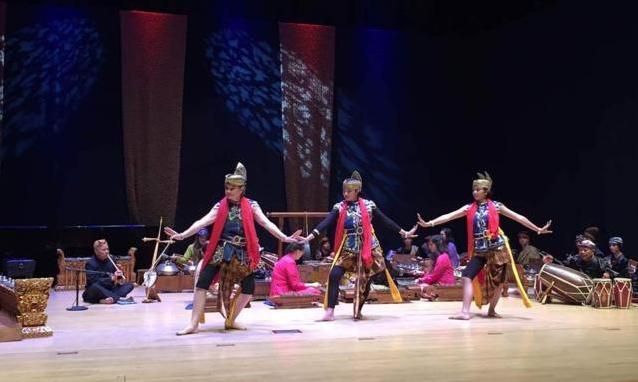 Belajar di Bandung, Topeng Kelana Jadi Favorit