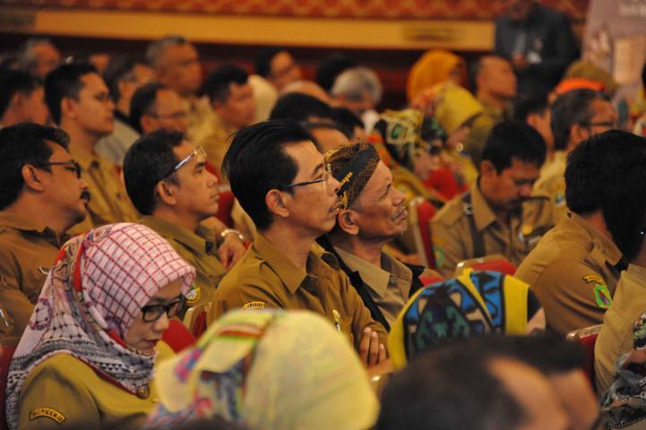 Nasib Guru Non-PNS Tetap Terjamin