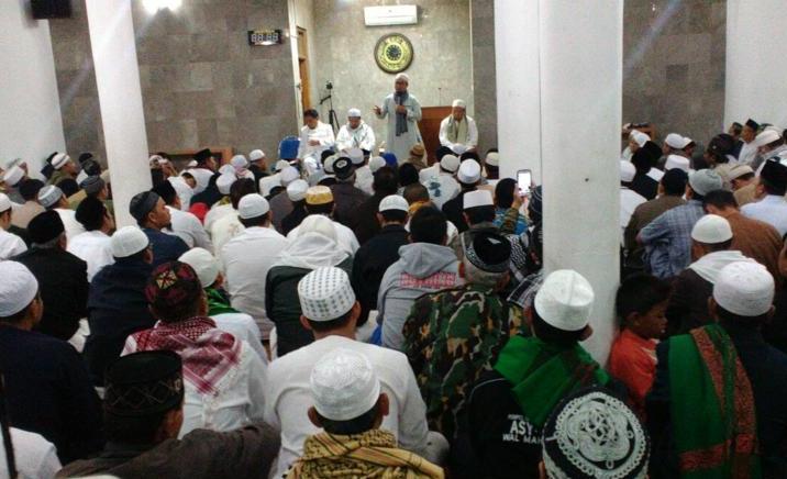 1.500 Orang Ikuti Gerakan Salat Subuh Berjamaah 1.500 Orang Ikuti Gerakan Salat Subuh Berjamaah