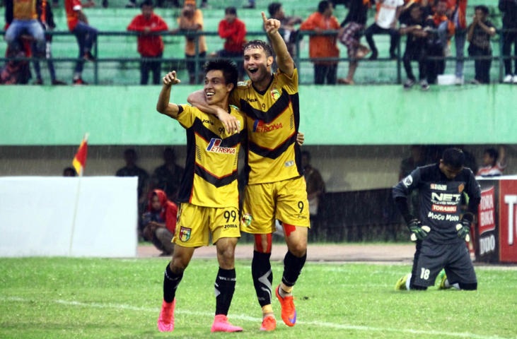 Persib Bakal Laporkan Agen Patrick