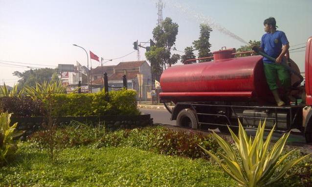 Dispertasih Seriusi Pelihara Taman Kota Dispertasih Seriusi Pelihara Taman Kota