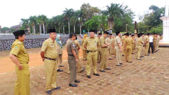 Ratusan PNS Bolos Apel Pagi