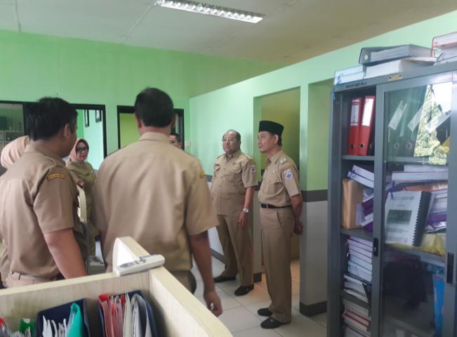 Sudiarto Lakukan Sidak ke SKPD Sudiarto Lakukan Sidak ke SKPD