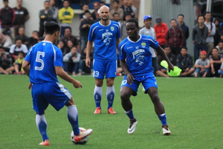 Tidak Sulit Adaptasi, Erick Weeks Siap Diturunkan