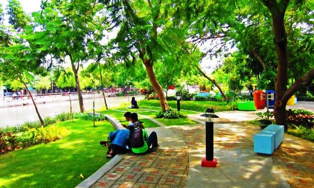 Kondisi Taman Kering dan Rusak