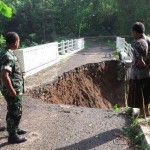 Bangun Kembali Jembatan Pabuaran