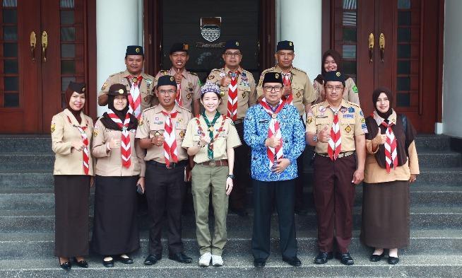 Suki Uchida Belajar Pramuka ke Bandung