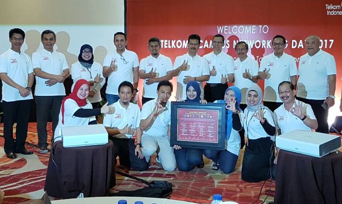 Telkom University Berikan Beasiswa Telkom University Berikan Beasiswa