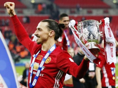 Beri Trofi, Ibra: Ini Tujuan Saya Gabung Man United Beri Trofi, Ibra: Ini Tujuan Saya Gabung Man United