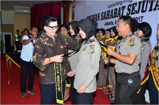 Polwan Harus Ajak Anti Korupsi Polwan Harus Ajak Anti Korupsi