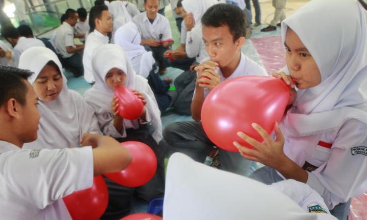 Latih Siswa Jadi Event Organizer Latih Siswa Jadi Event Organizer