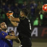 Persib Bandung memastikan diri lolos ke semifinal Piala Presiden 2017 usai menahan laju Mitra Kukar 3-2 pada babak delapan di Stadion Manahan, Solo, kemarin (25/2).