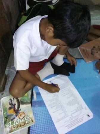 Puluhan Siswa UTS di Pengungsian