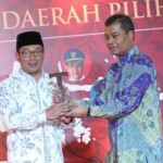 Emil Raih Kepala Daerah Teladan