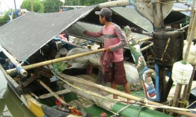 Nelayan Ramai-ramai Gadaikan Barang