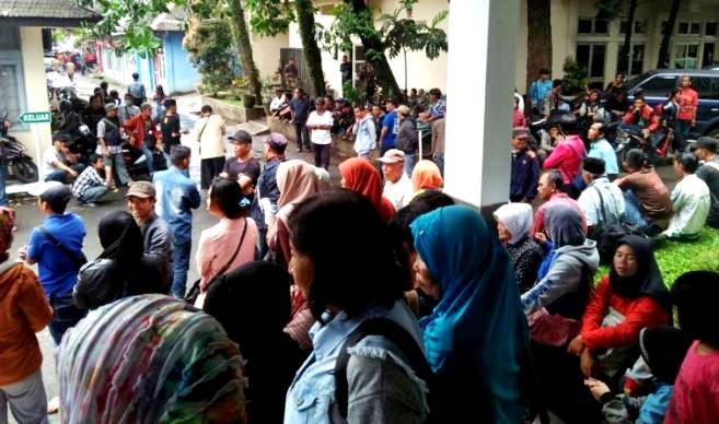 PKL Alun-Alun Ingin Keluar