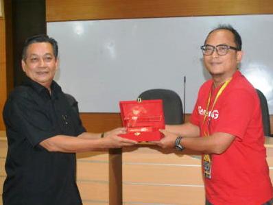 Smartfren Dorong Internet Positif