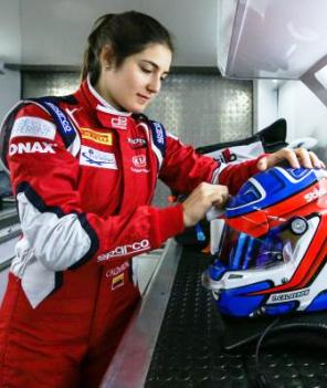 Sauber Rekrut Perempuan Cantik